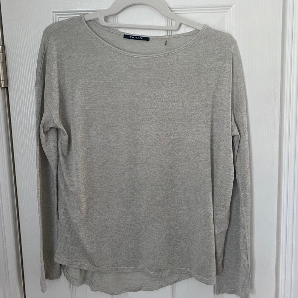 Tahari long sleeve shirt